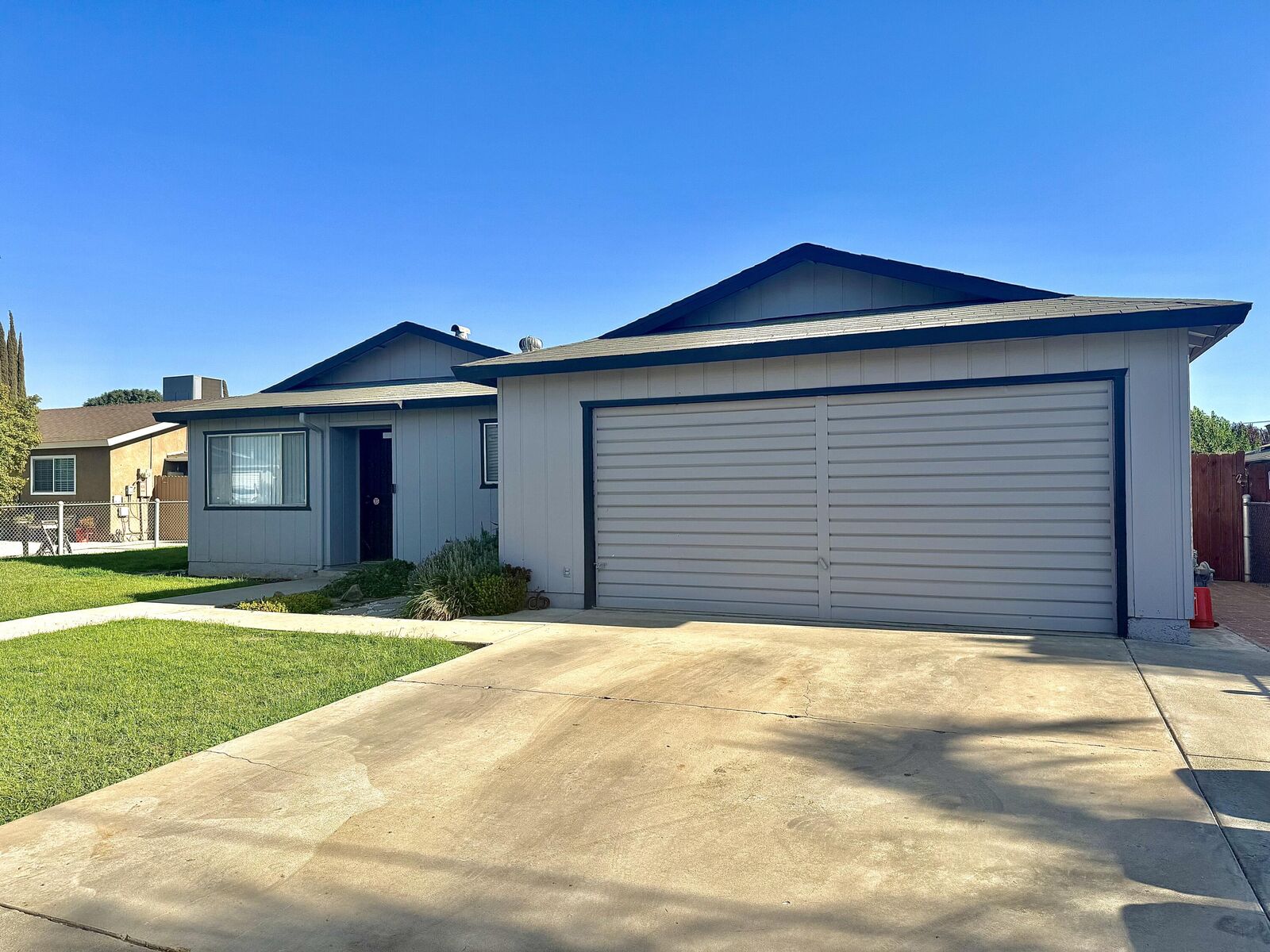Property Photo:  731 Gerry Lane  CA 93257 