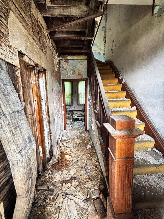 Property Photo:  434 Airbrake Ave  PA 15148 