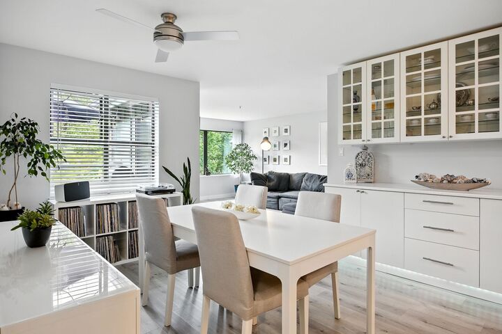 Photo de la propriété:  225 Newport Drive 404  BC V3H 5H1 