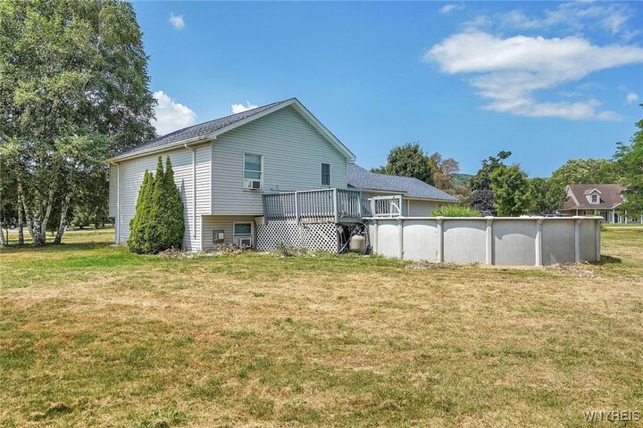 Property Photo: 10 Sunburst Lane NY 14706