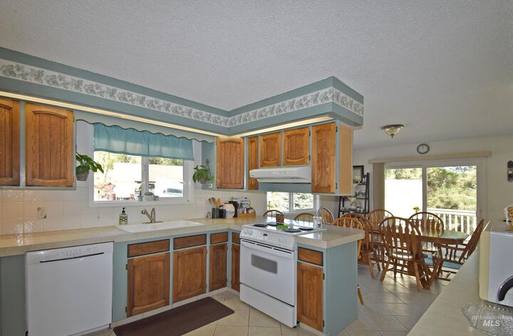 Property Photo:  413 Garfield Street  WA 99402 