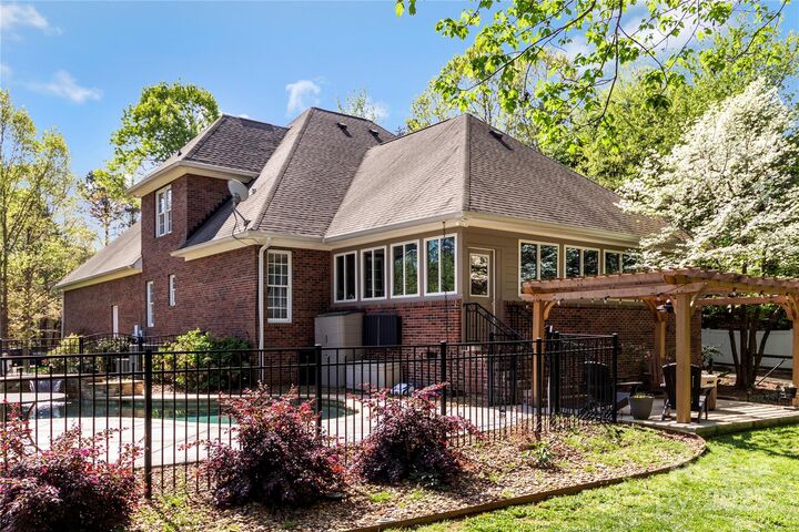 Property Photo: 1427 Doe Ridge Lane SC 29715