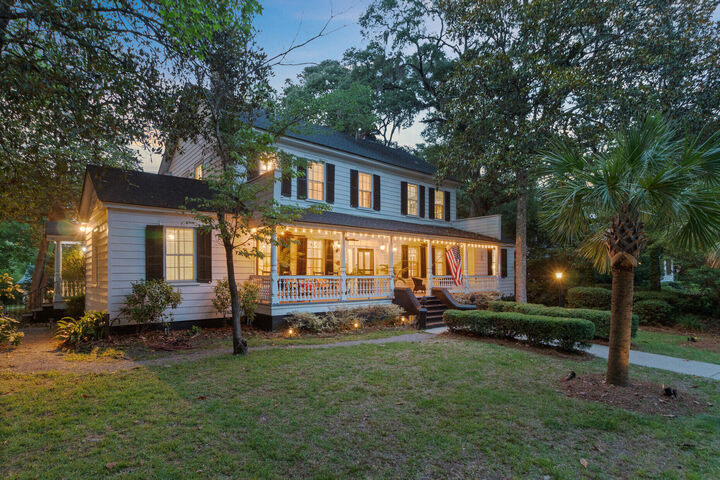 Property Photo:  516 Central Avenue  SC 29483