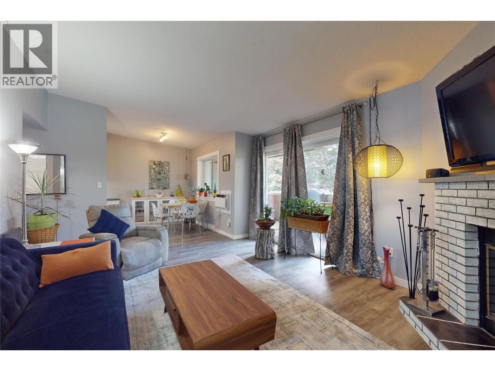 Photo de la propriété: 240 McIntosh Road 211 BC V1X 2C4