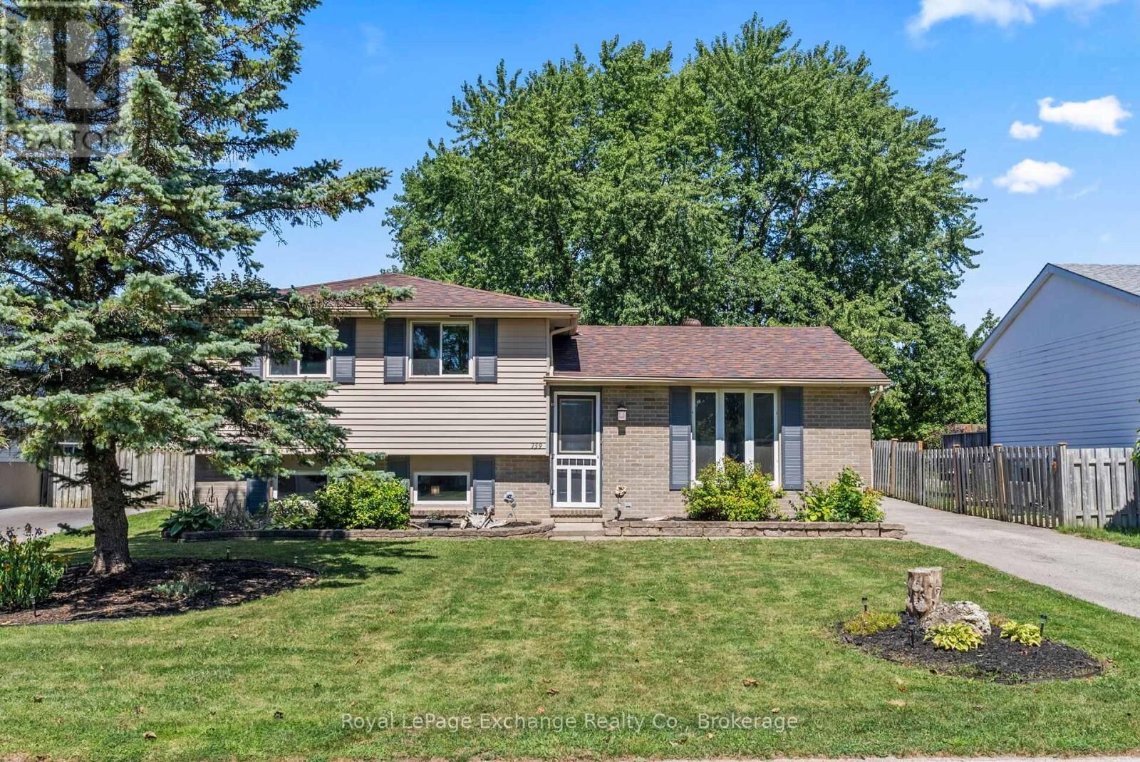 Property Photo:  759 Palmateer Drive  ON N2Z 1R8 