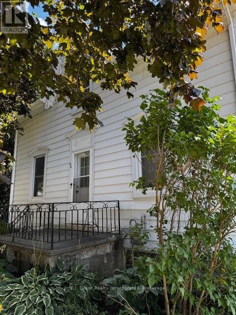 Property Photo:  50 Mary Street North  ON N0M 1L0 