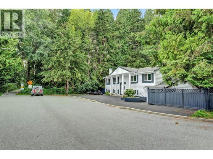 Photo de la propriété: 1081 Lincoln Avenue BC V3B 4Z5