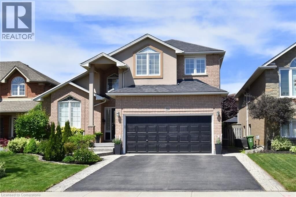 Property Photo:  210 Claudette Gate  ON L9B 2K1 
