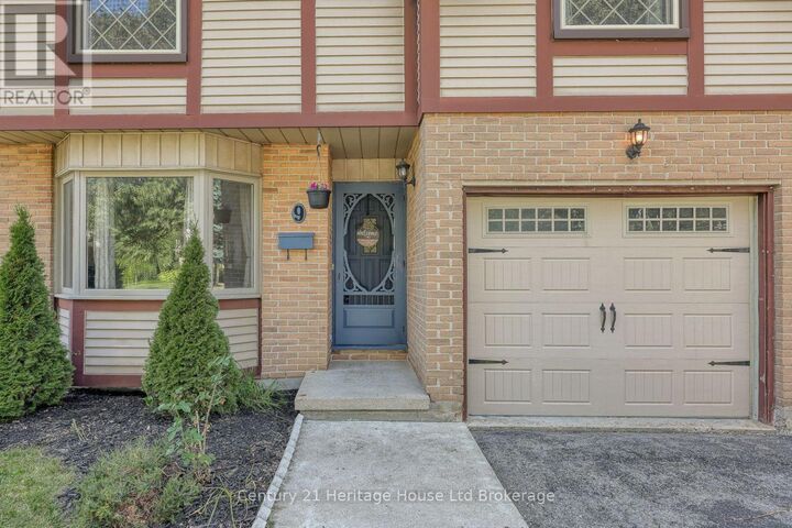 Property Photo:  9 Edmunds Crescent  ON N5Z 4J1 