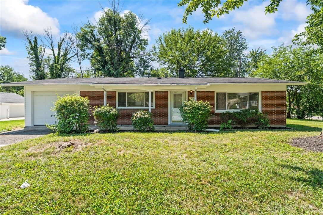 Property Photo: 5042 Woodbine Avenue OH 45432