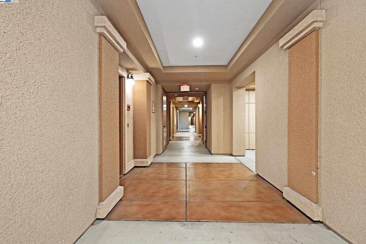 Property Photo: 49002 Cinnamon Fern Cmn 311 CA 94539