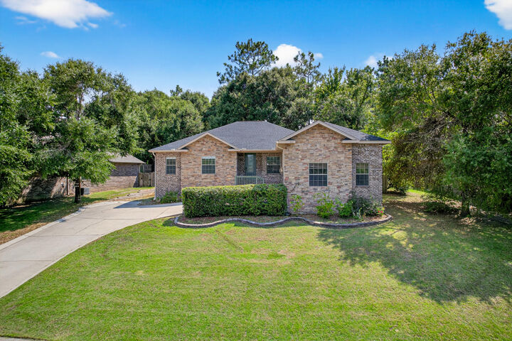 Property Photo:  603 Red Fern Road  FL 32536 
