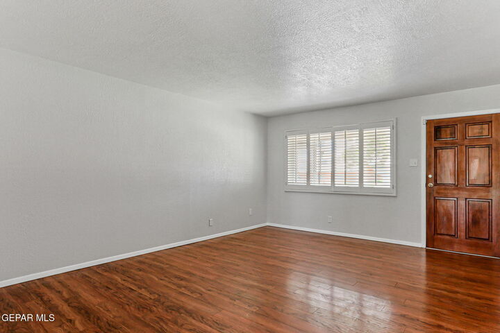 Property Photo: 433 De Soto Avenue TX 79912