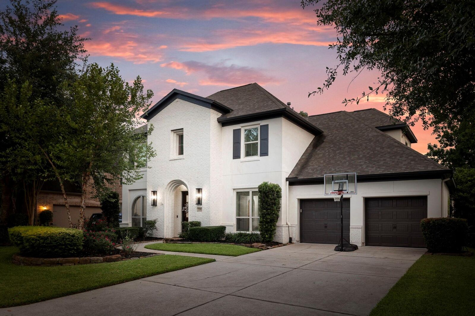 Property Photo: 135 Monterrey Bend TX 77316