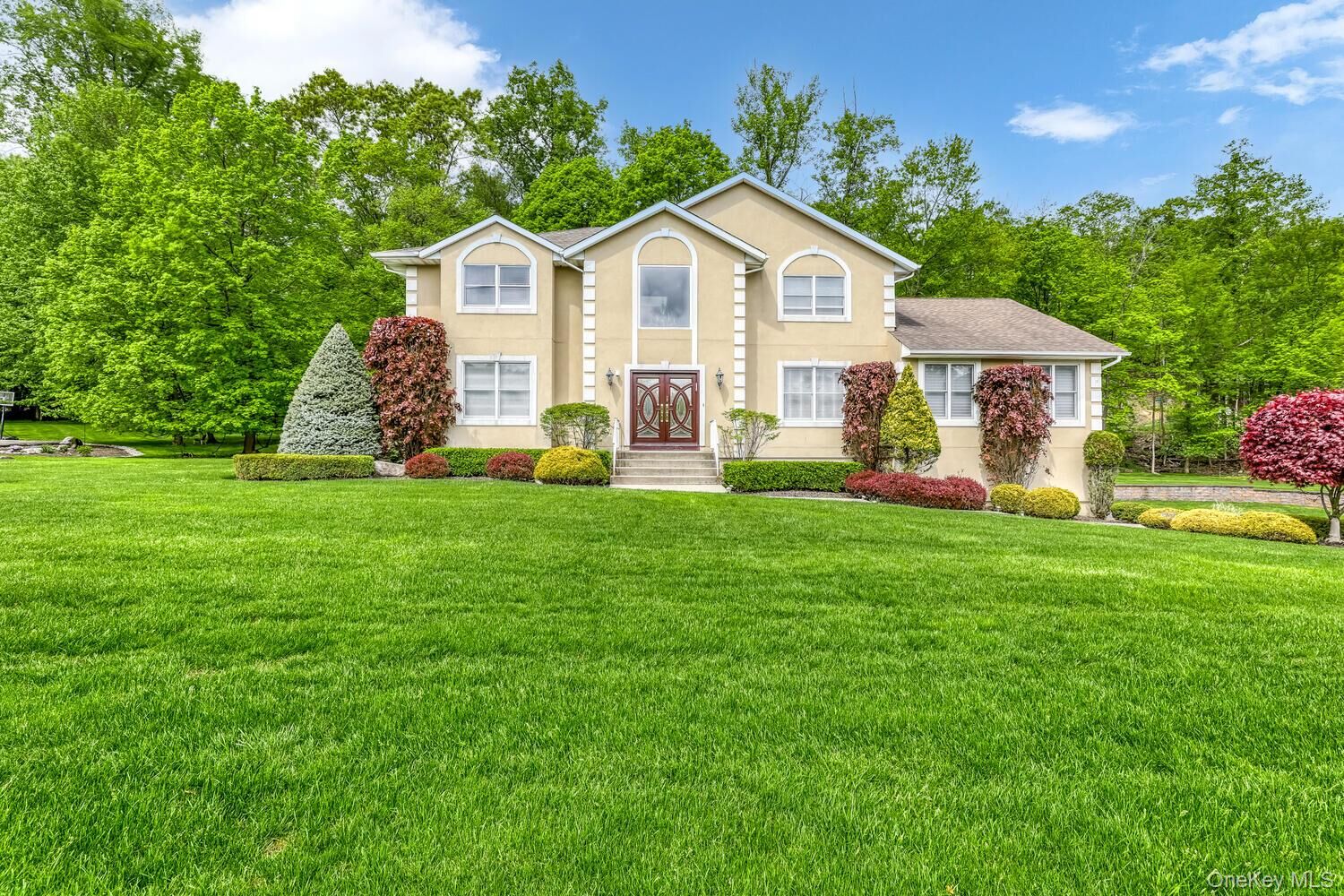 Property Photo:  1 Litman Lane  NY 10901 