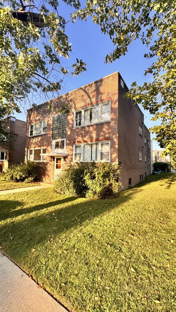 Property Photo: 5501 N California Avenue 1N IL 60625