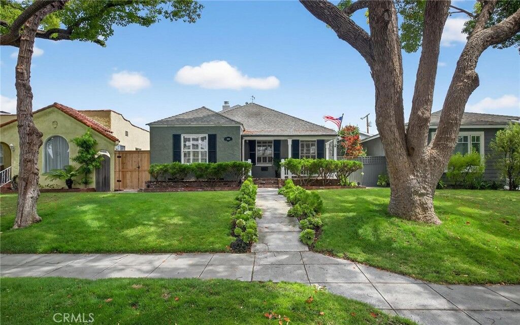 Property Photo: 1508 Beech Avenue CA 90501