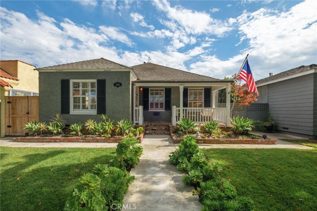 Property Photo:  1508 Beech Avenue  CA 90501 