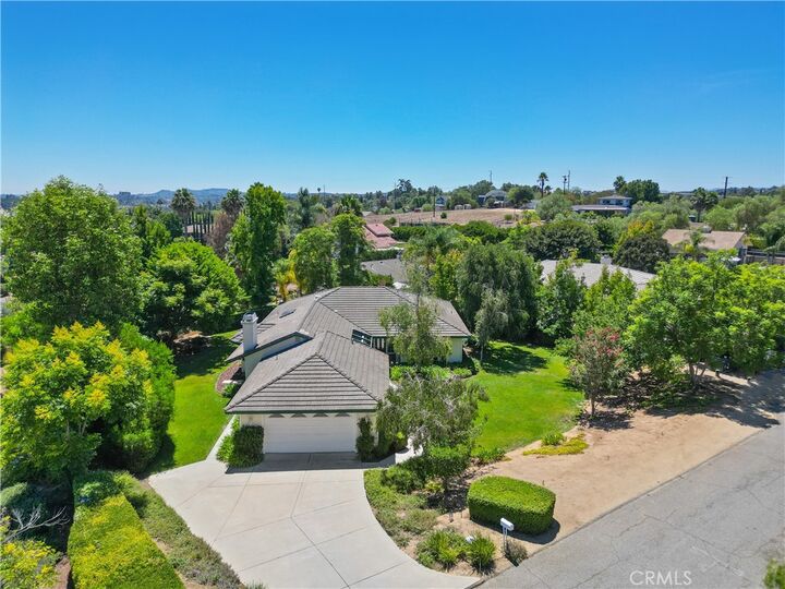 Property Photo:  1425 Surrey Hts  CA 92028 