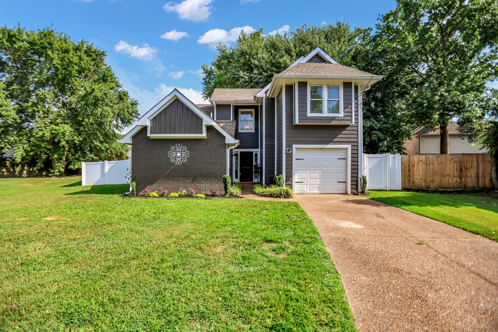 Property Photo: 109 Agee Ct TN 37075