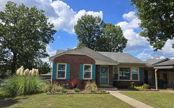 Property Photo:  126 Armory Dr  TN 37091 