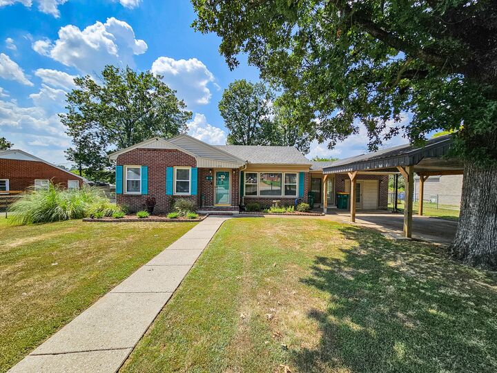 Property Photo:  126 Armory Dr  TN 37091 