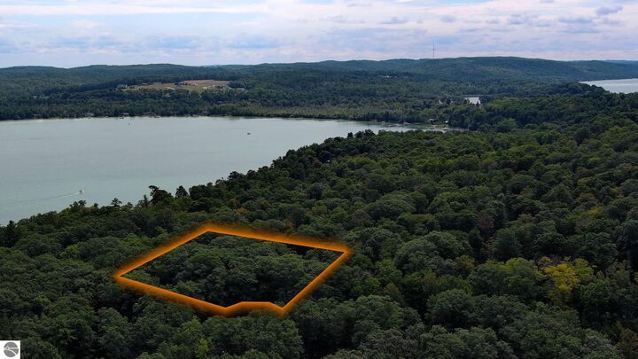 Property Photo:  4005 E Oxford Drive  MI 49654 