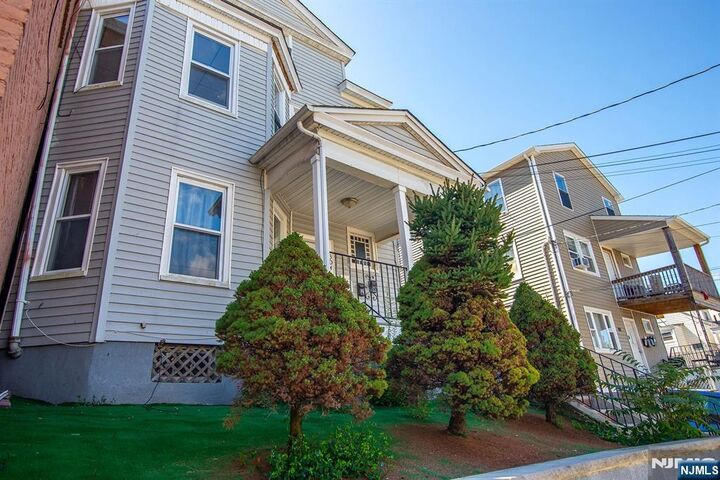 Property Photo:  304 Pacific Street 2  NJ 07503 