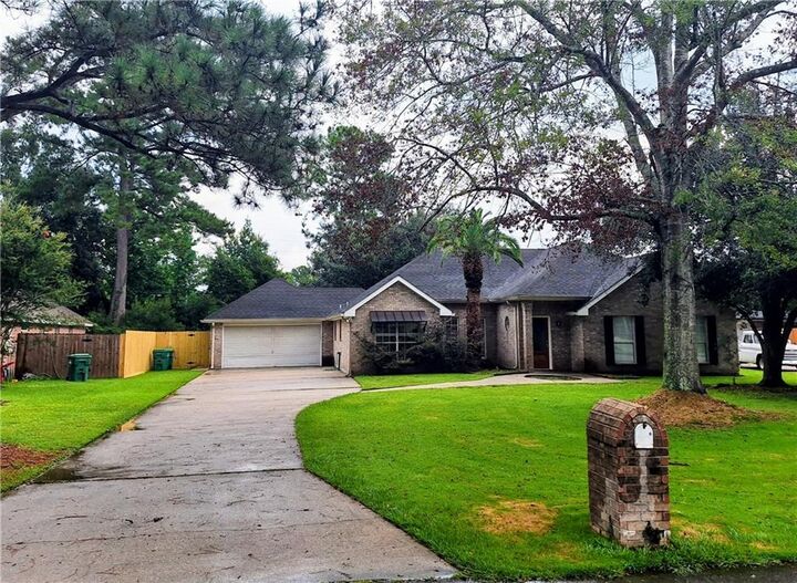 Property Photo: 1410 Lake Village Boulevard LA 70461