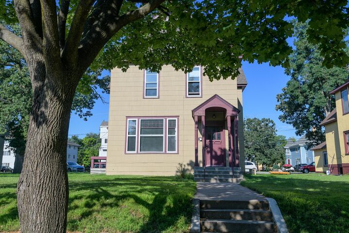 Property Photo: 711 6th Avenue S MN 56301