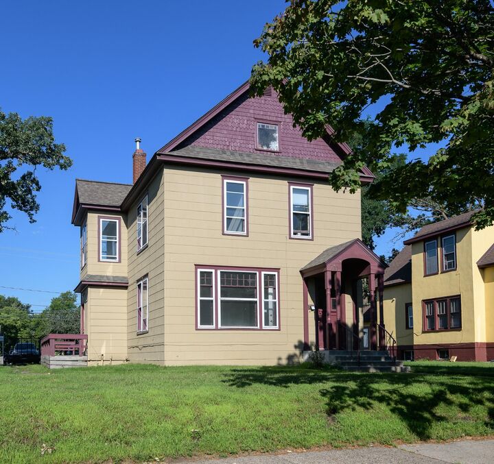 Property Photo:  711 6th Avenue S  MN 56301 