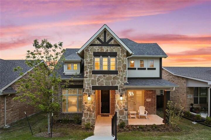 Property Photo: 4504 Del Rey Avenue TX 75070