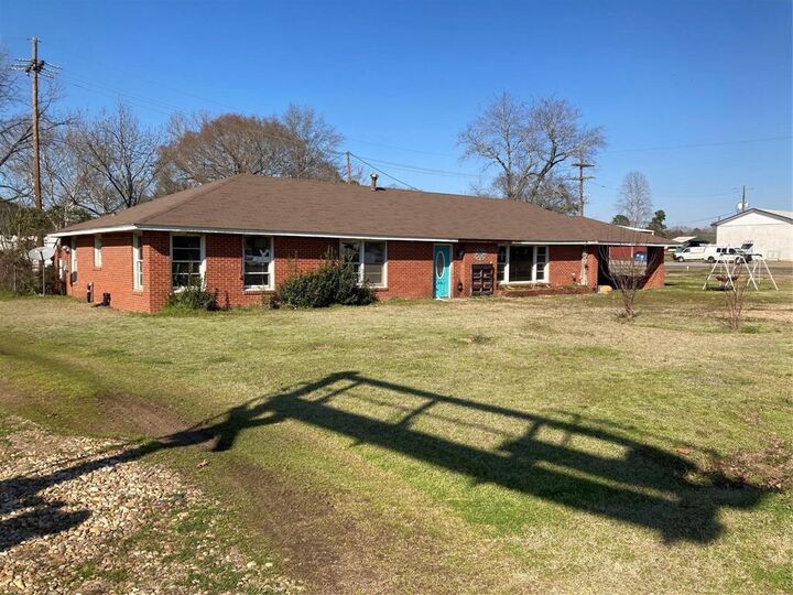 Property Photo: 5757 Highway 2 LA 71071