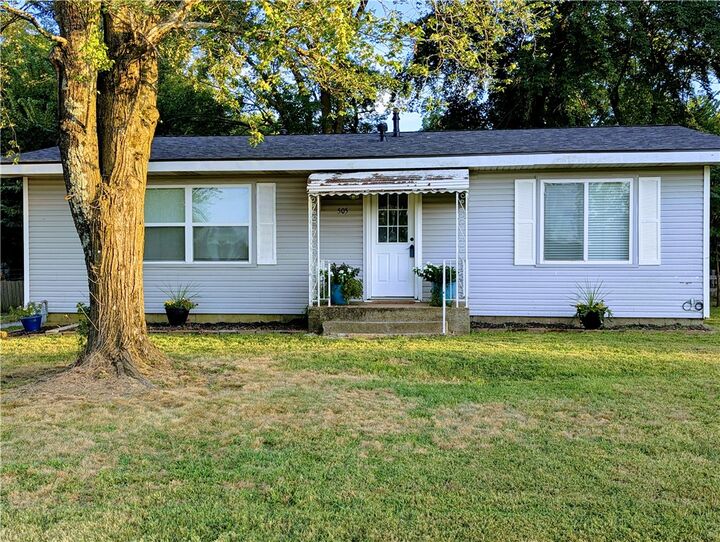 505 Main St SW  Gravette AR 72736 photo