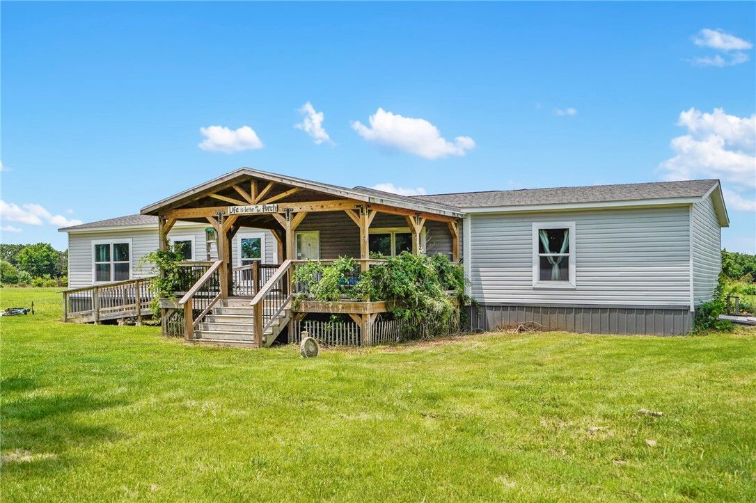 Property Photo: 15321 Guthrie Road AR 72751