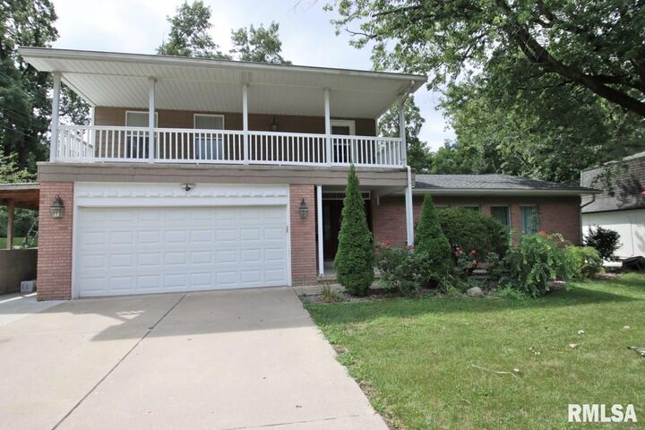 1114 W Oakglen Drive  Peoria IL 61614 photo
