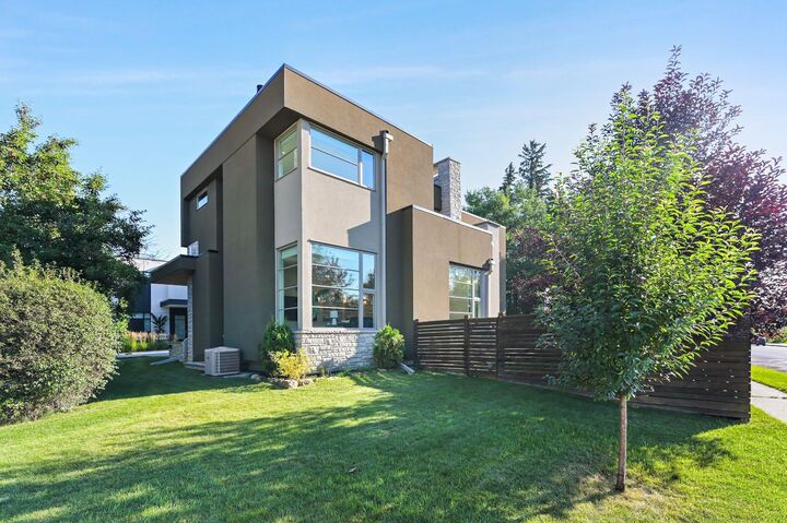 Property Photo: 3926 9 Street SW AB T2T 3E2