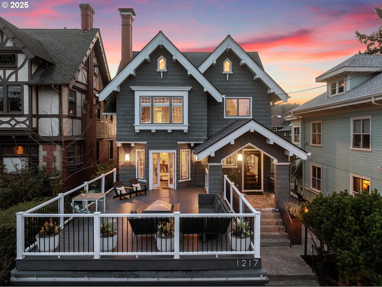 Property Photo: 1217 NW 25th Ave OR 97210