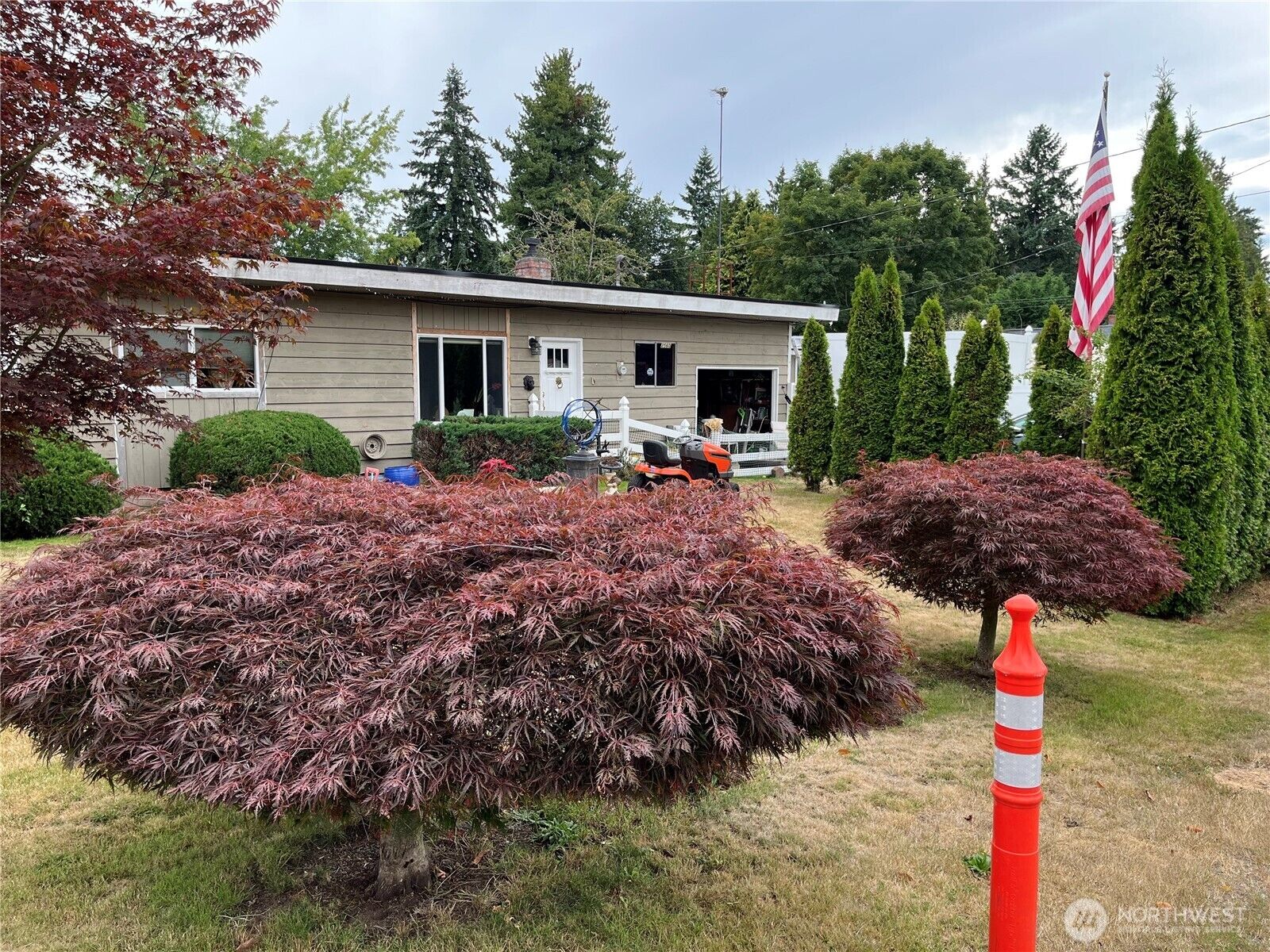 Property Photo: 2560 E 3rd Street WA 98366