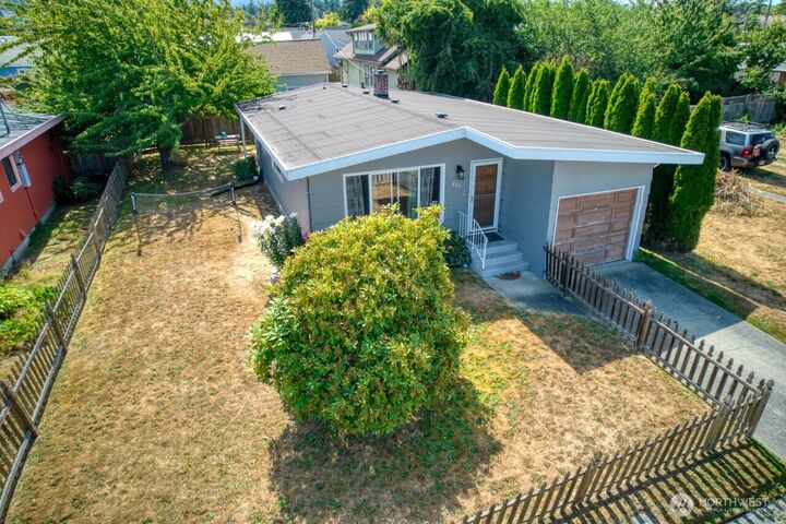Property Photo: 224 W Fifth Street WA 98362