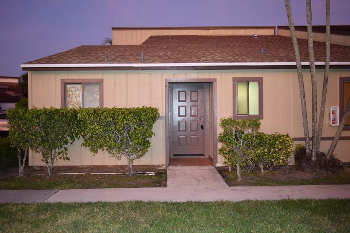 Property Photo:  11879 Sturbridge Lane  FL 33414 