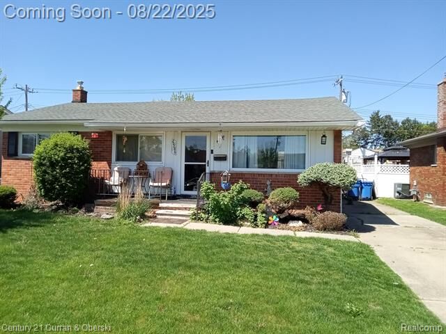 Property Photo: 20886 Crestmont Lane MI 48127
