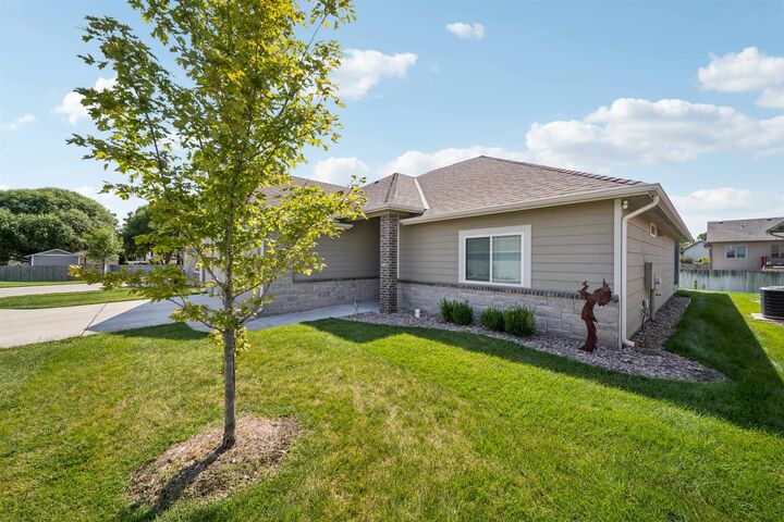 Property Photo: 3641 N Lakeway Ct KS 67205