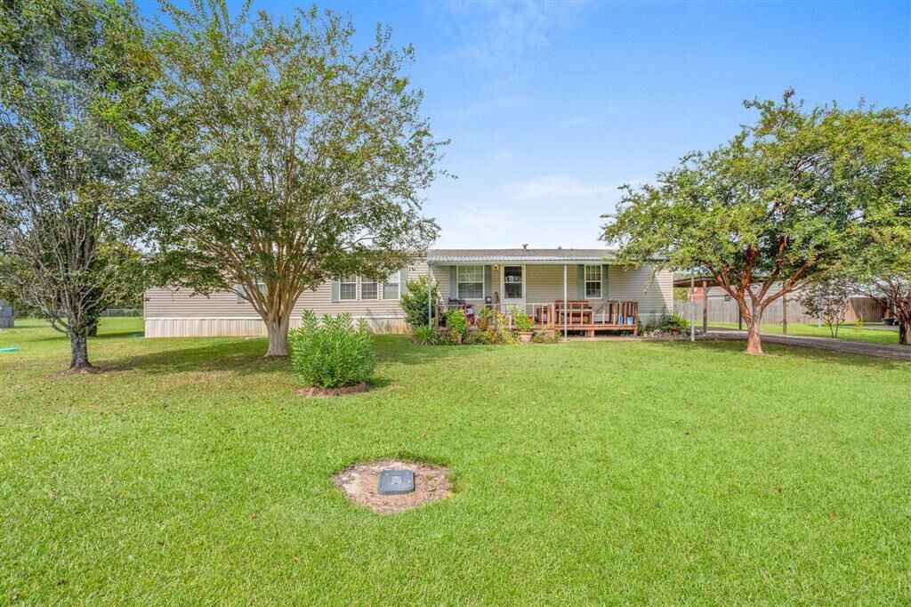 Property Photo:  2043 E Holbrook Circle E  LA 70663 