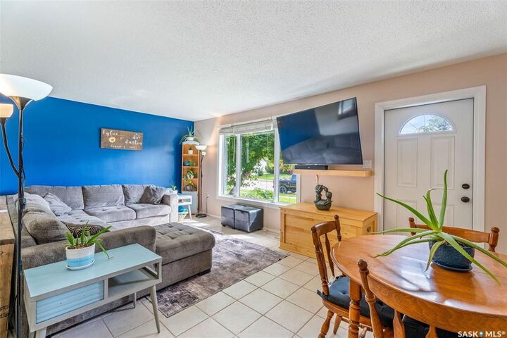 Property Photo: 3077 6th Avenue W SK S6V 5L7