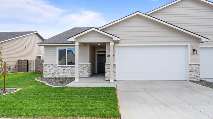 2574 Sunray Ave  Richland WA 99352 photo