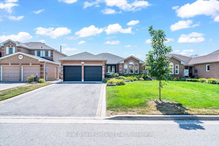 961 Ridge Valley Drive  Oshawa ON L1K 2G3 photo