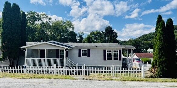 121-119 6th Street  Vintondale PA 15961 photo