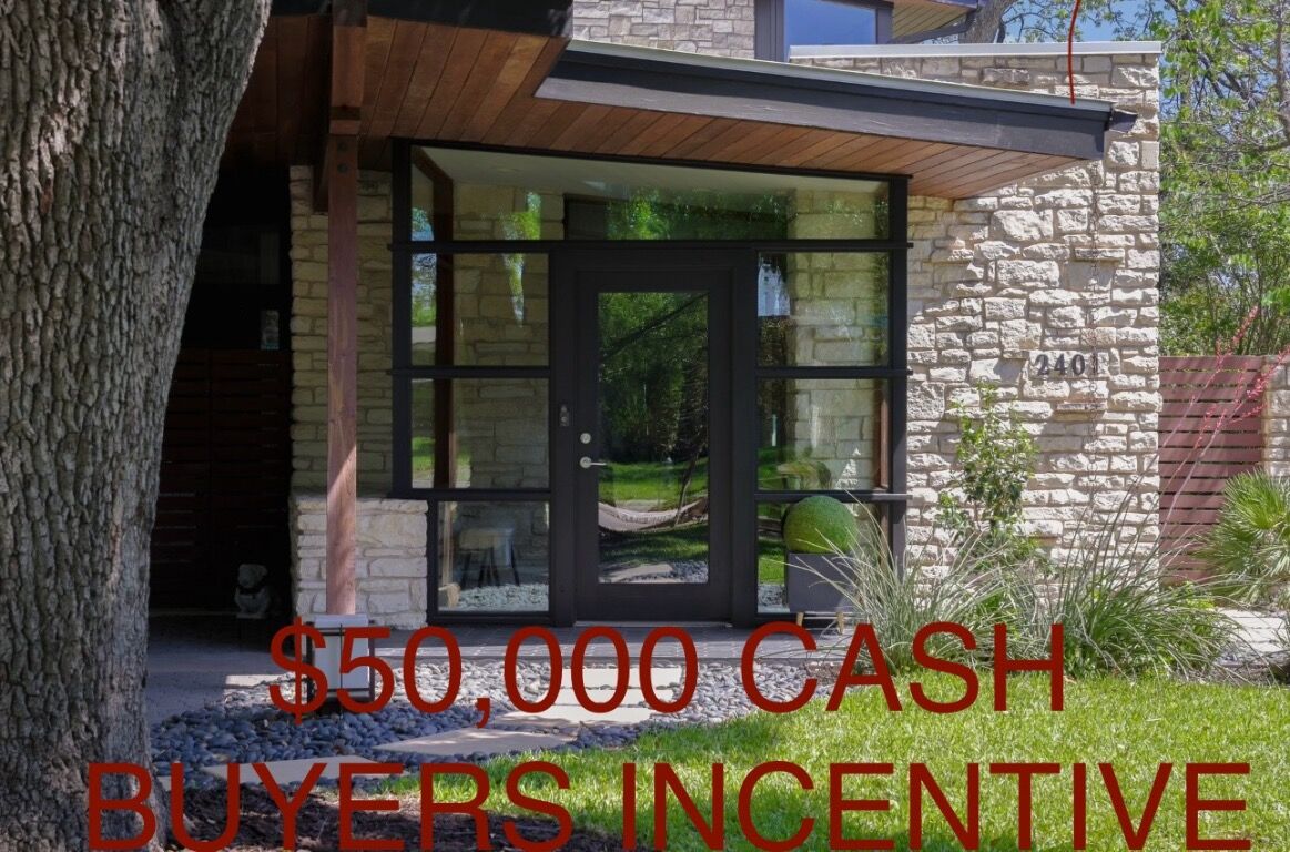 Property Photo: 2401 Jarratt Avenue TX 78703