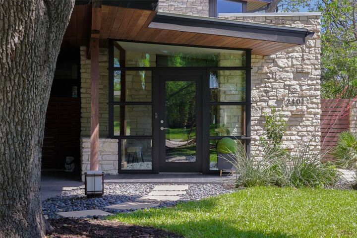 2401 Jarratt Avenue  Austin TX 78703 photo